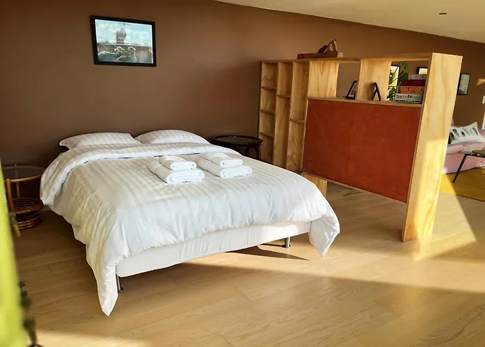 Cozy With Outdoor Space